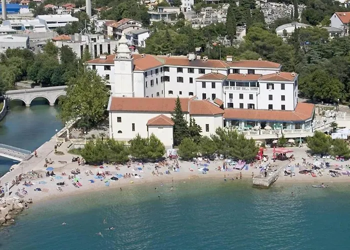Gri Ane With Pool Near Tatil Evi