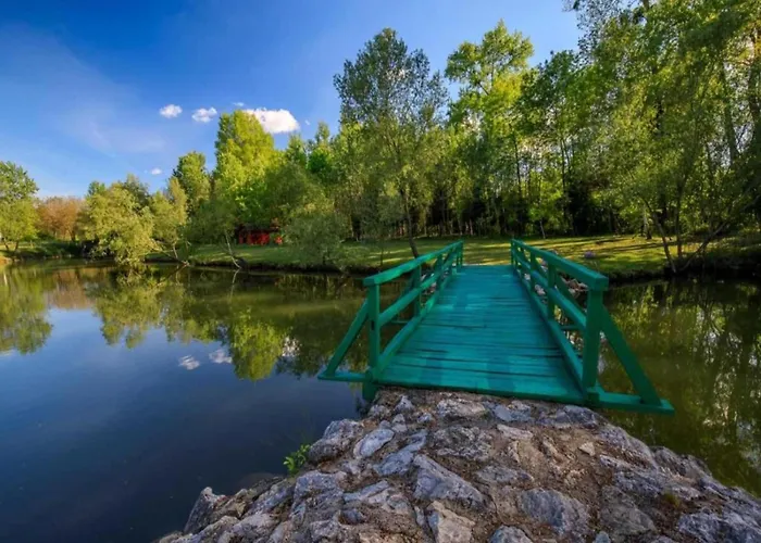 Gri Ane With Pool Near * Antovo